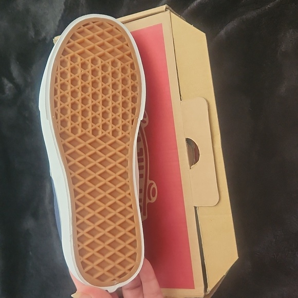 Shoes - Picture 6 of 6